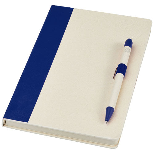 Set de libreta de referencia de tamaño A5 y bolígrafo fabricados con cartones de leche reciclados
