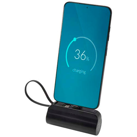 Batería externa tipo-C de plástico reciclado de 5000 mAh y 10 W con soporte abatible incorporado y cable 2 en 1