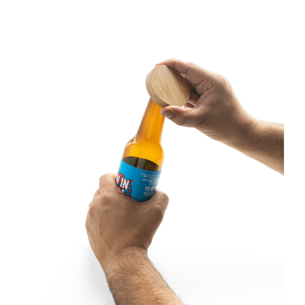 Posavasos de bambú con desencapsulador