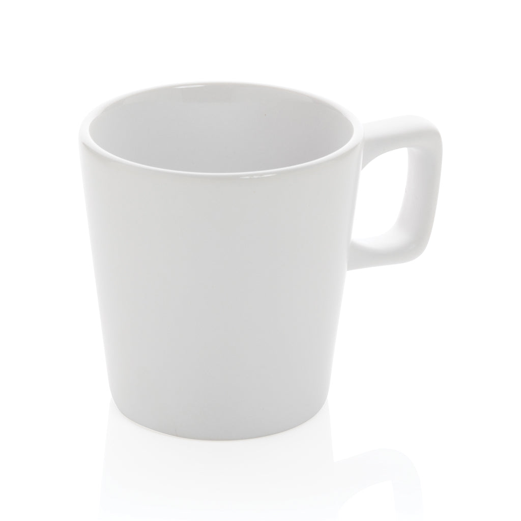 Taza moderna de café de