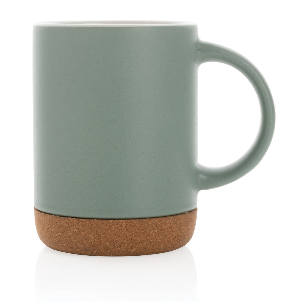 Taza de cerámica con base