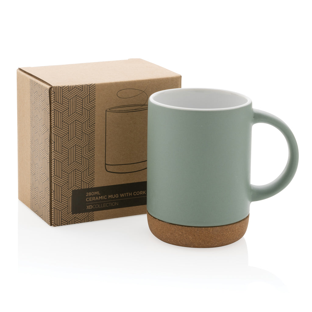 Taza de cerámica con base
