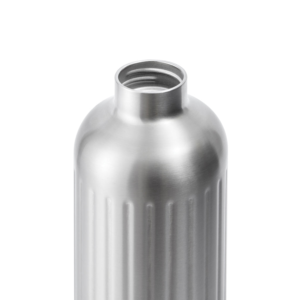 Botella Térmica Black+Blum  Explorer Grande 850ml