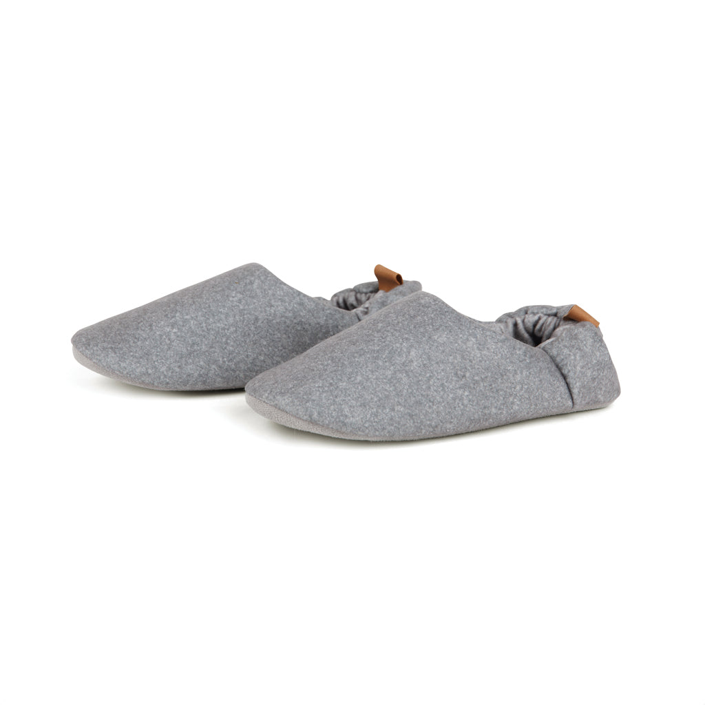 Pantuflas VINGA Moulton RCS recicladas