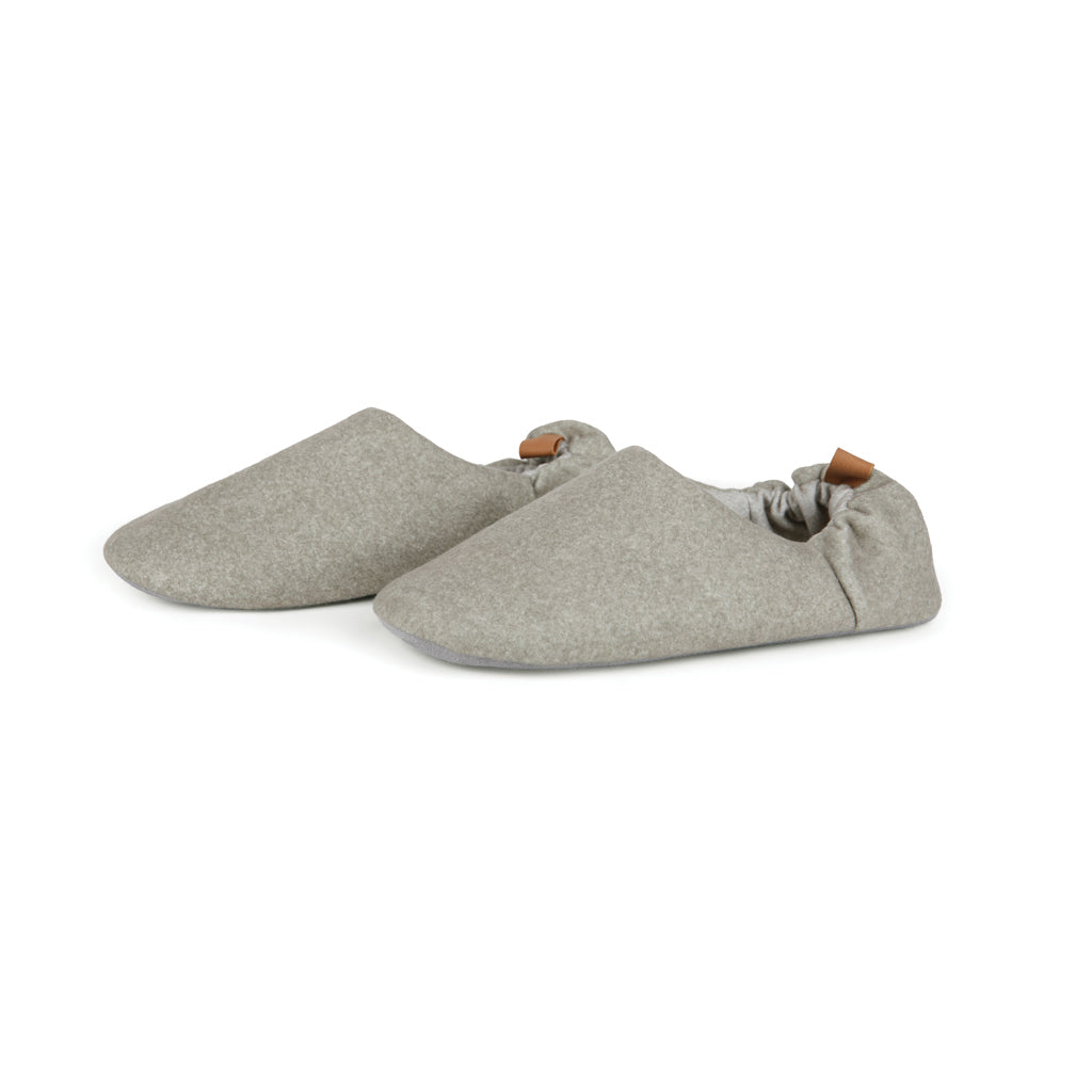 Pantuflas VINGA Moulton RCS recicladas